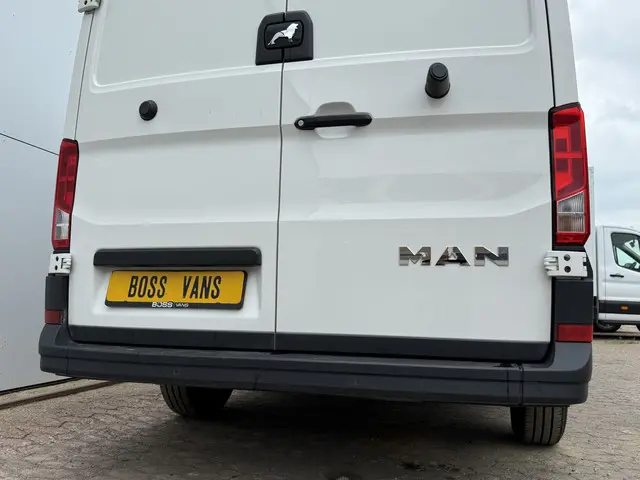 MAN TGE 3.140 2.0 TDI 2023 Diesel 13