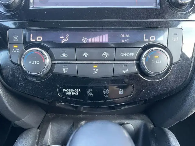 Nissan QASHQAI 1.2 Acenta Automaat 2014 Benzine 15