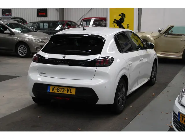 Peugeot 208 1.2 PureTech Active Pack 2021 Benzine 4