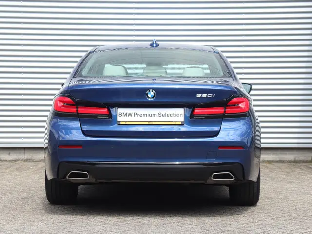 BMW 5 Serie Sedan 520i 2020 Benzine 4