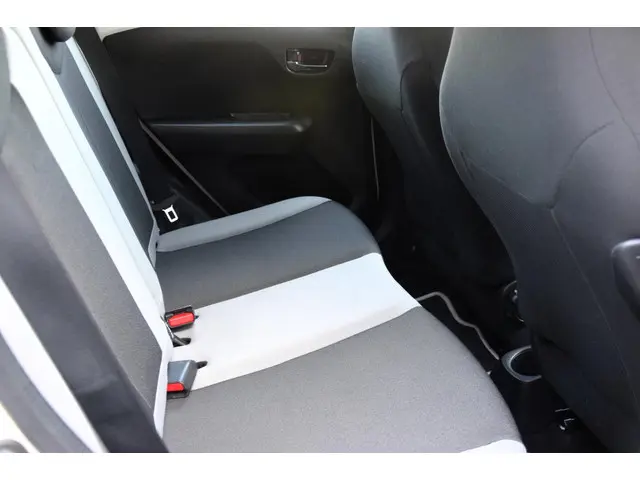 Toyota Aygo 1.0 VVT-i x-play 2016 Benzine 19