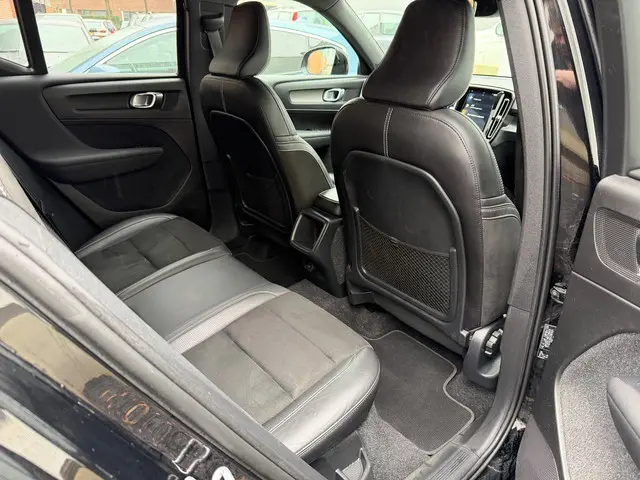 Volvo XC40 2.0 T4 R-Design | 2018 | 2018 Benzine 15