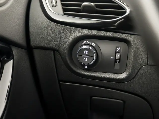 Opel Astra Sports Tourer 1.2 Elegance 2020 Benzine 25