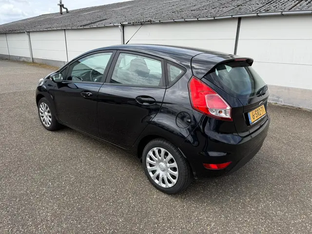 Ford Fiesta 1.0 Style 2013 Benzine 2