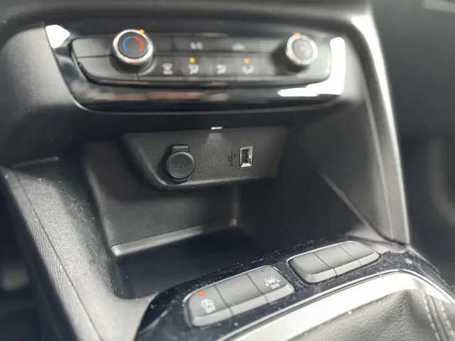 Opel Corsa 1.2 Edition 2020 Benzine 15