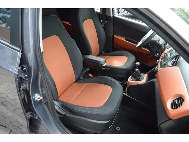 Hyundai i10 1.0i i-Motion Comfort 2017 Benzine 15