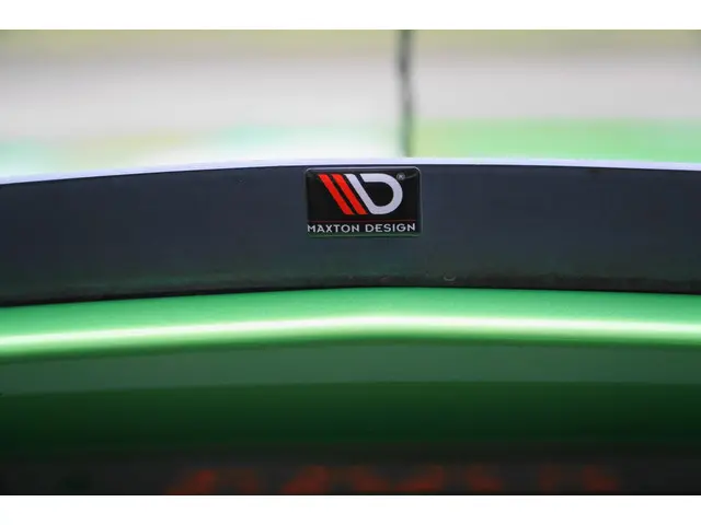 Opel Corsa 1.6 Turbo OPC MAXTON DESIGN 2015 Benzine 8