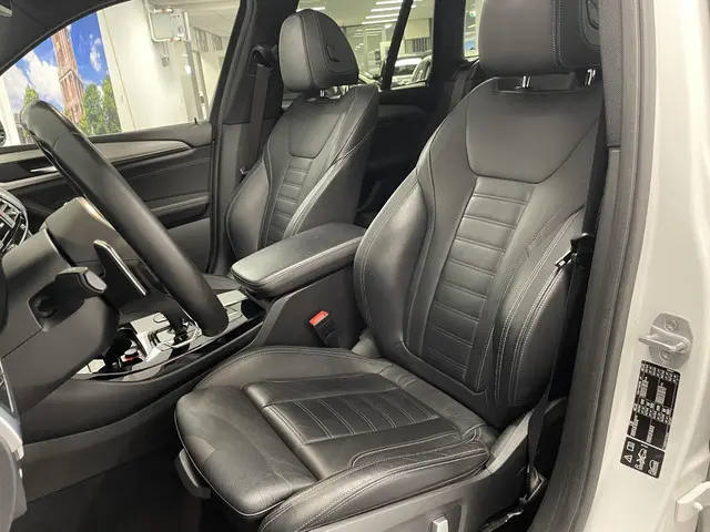 BMW X3 xDrive20i High Executive 2019 Benzine 13