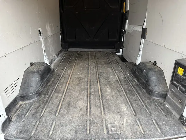 Ford E-Transit 89kWh 2023 Elektrisch 15