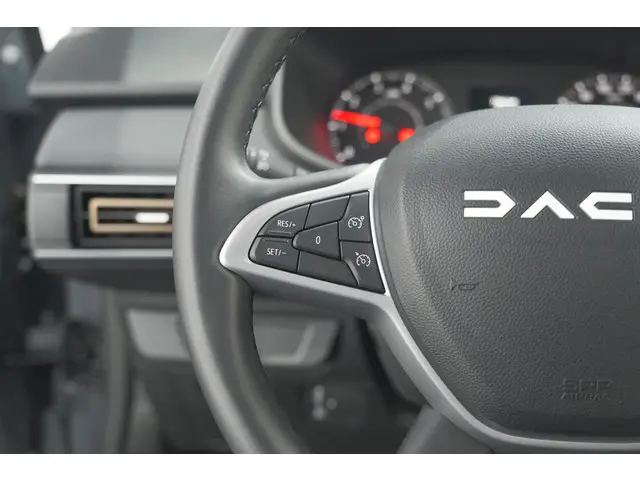 Dacia Jogger TCe 110 Extreme 2025 Benzine 34