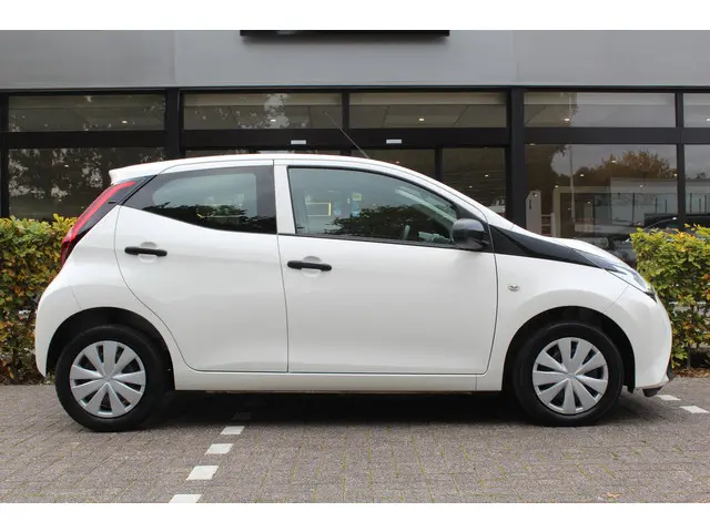 Toyota Aygo 1.0 VVT-i x-fun 2021 Benzine 7