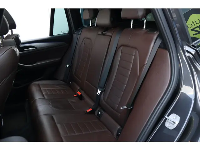 BMW X3 xDrive20i High Executive 2018 Benzine 15