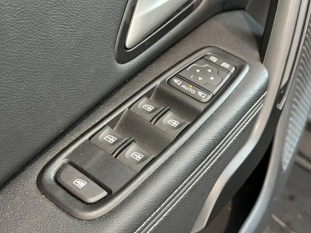 Dacia Duster 1.0 TCe 100 ECO-G Journey 2023 Benzine 19