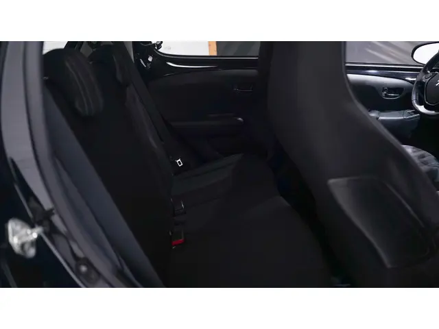 Peugeot 108 1.0 e-VTi Allure 2019 Benzine 33