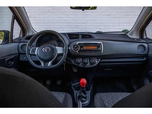 Toyota Yaris 2