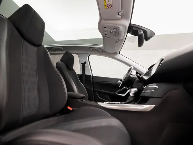Peugeot 308 1.2 PureTech Sport 2018 Benzine 8