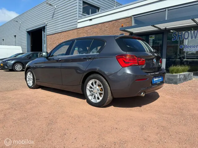 BMW 1 Serie 118i 2019 Benzine 3