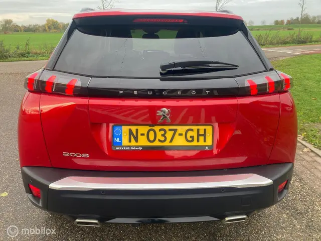 Peugeot 2008 1.2 PureTech Allure 2021 Benzine 7