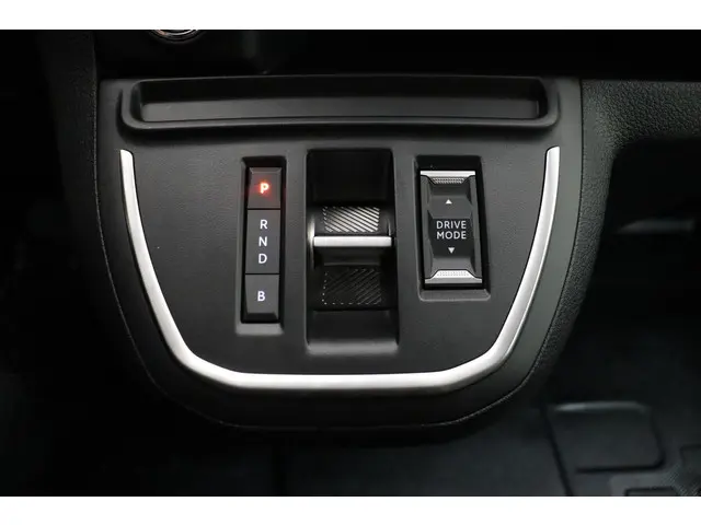 Peugeot e-Expert EV L3 75 kWh 2023 Elektrisch 17