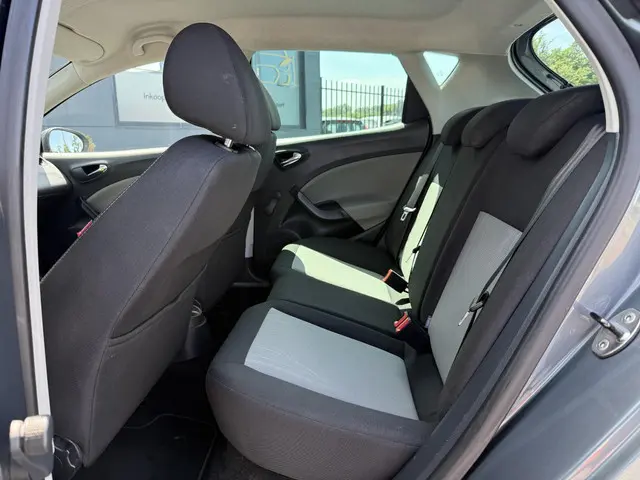 SEAT Ibiza 1.2 TSI Chill Out plus 2014 Benzine 8