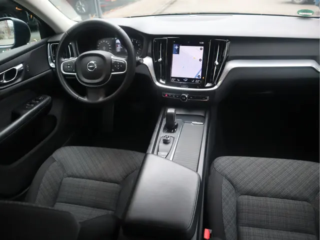 Volvo V60 2.0 B3 Momentum 2021 Hybride Benzine 3