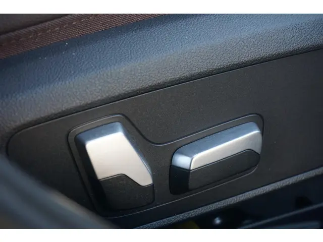 BMW 3 Serie Sedan 320i 2022 Benzine 11