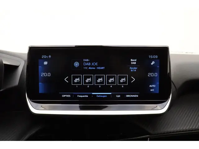 Peugeot 208 1.2 PureTech Allure Pack 2023 Benzine 19