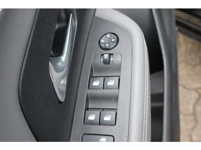 Opel Mokka-e Elegance 50-kWh 11kw bl. 2021 Elektrisch 19