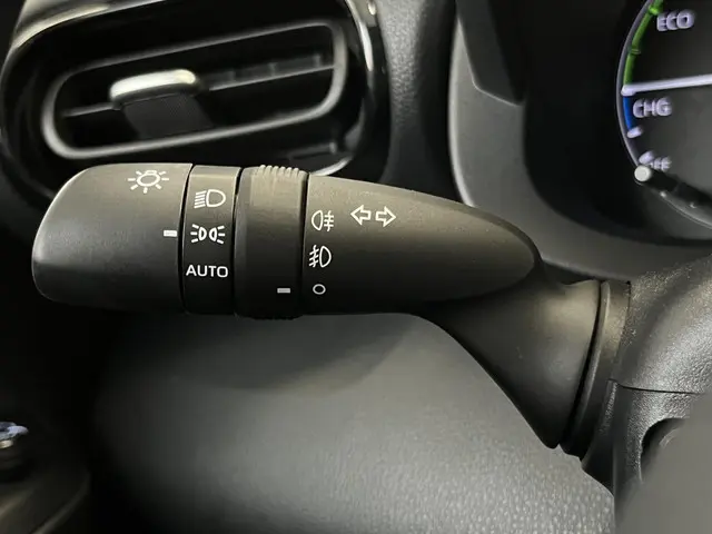 Toyota Yaris 1.5 Hybrid 115 Active 2021 Hybride Benzine 31