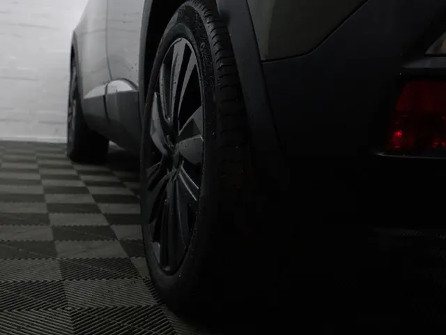 Peugeot 3008 1.2 PureTech Allure- 2018 Benzine 28