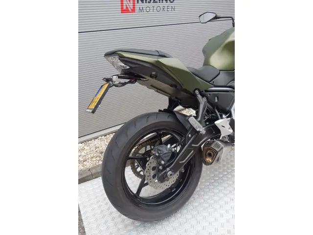 Kawasaki Z650 ABS 2018 Benzine 11