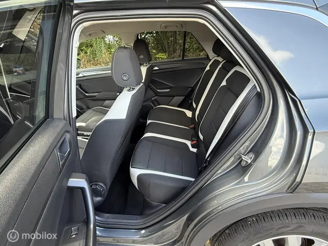 Volkswagen T-Roc 1.5 TSI Sport 2021 Benzine 15