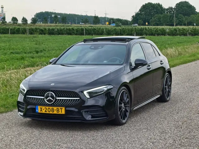 Mercedes-Benz A-Klasse 250 Premium Plus 2022 Benzine 3