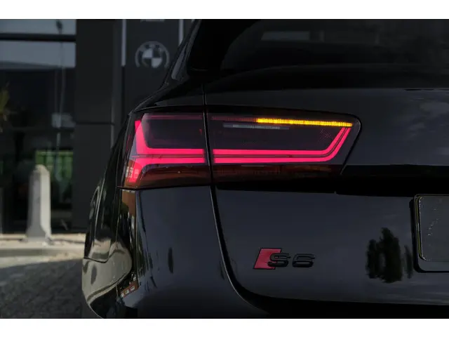 Audi S6 Avant 4.0 TFSI V8 450pk 2015 Benzine 23