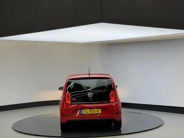 Volkswagen up! 1.0 BMT up! beats 2018 Benzine 6