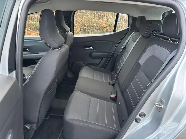 Dacia Sandero 1.0 TCe 90 Comfort 2022 Benzine 8