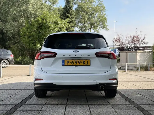 Ford Focus Wagon 1.0 EcoBoost Connected 2022 Benzine 5