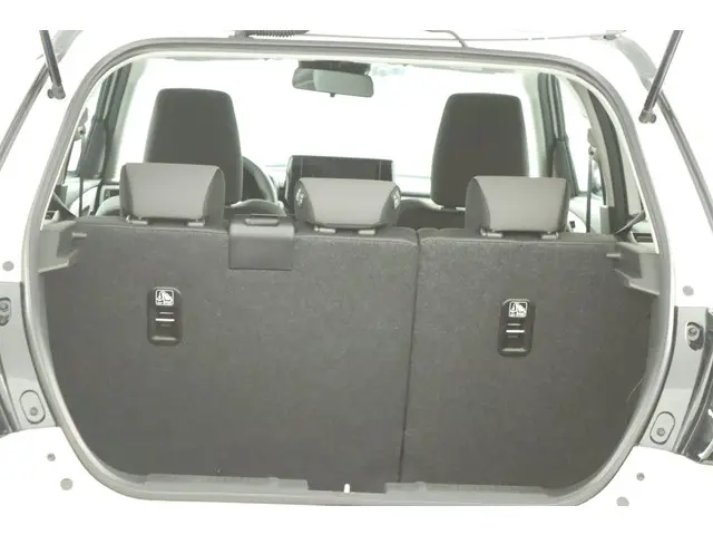 Suzuki Swift 1.2 Select Smart Hybrid 2025 Benzine 24