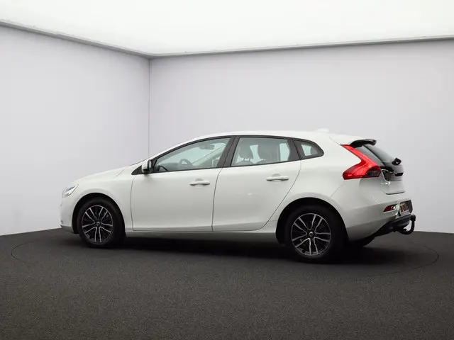Volvo V40 2.0 T2 Nordic+ 2016 Benzine 16