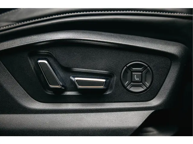 Audi RSQ8 4.0 TFSI quattro 2021 Benzine 26