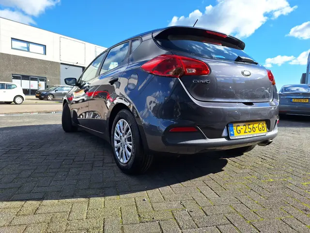 Kia cee'd 1.4 CVVT 5-deurs 2014 Benzine 7