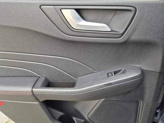 Ford Kuga 2.5 PHEV ST-Line 2024 Hybride Benzine 45