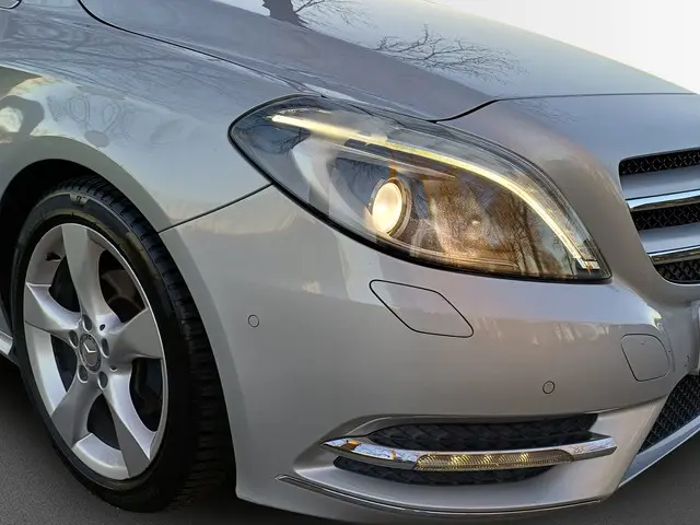 Mercedes-Benz B-Klasse 180 Prestige 2013 Benzine 22