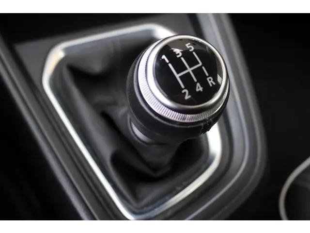 Renault Clio 1.0 TCe Intens 2020 Benzine 19