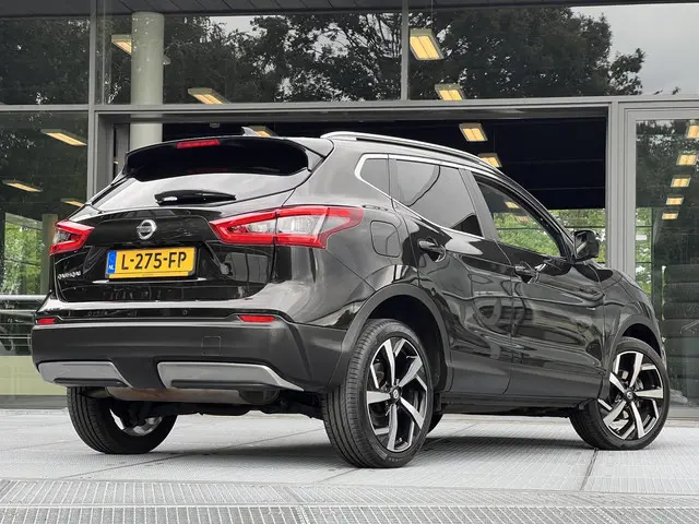 Nissan QASHQAI 1.2 Tekna 17" 2018 Benzine 2