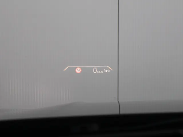 BMW 1 Serie 120 2025 Benzine 17