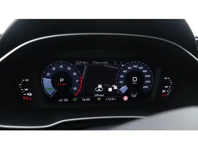 Audi Q3 45 TFSI e S edition 2025 Hybride Benzine 14