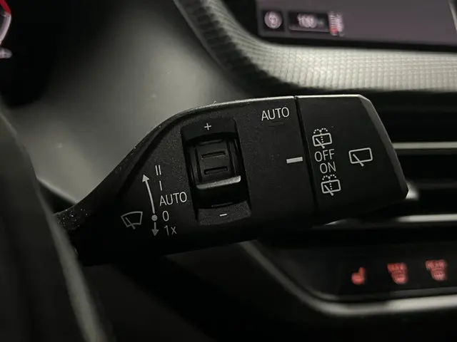 BMW 1 Serie 118i High Executive M-Sport 2020 Benzine 17