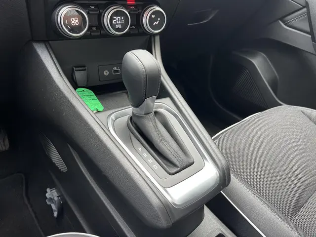 Renault Captur 1.3 mild hybrid 160 techno 2023 Benzine 24