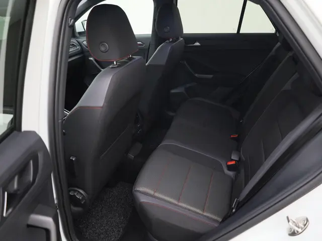 Volkswagen T-Roc 1.5TSI/150PK R Line DSG 2022 Benzine 10